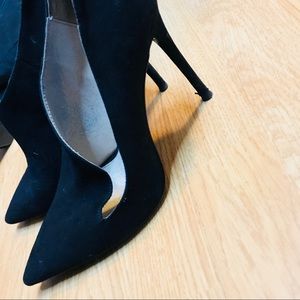 ZARA VELVET SUEDE HEELS SIZE 39